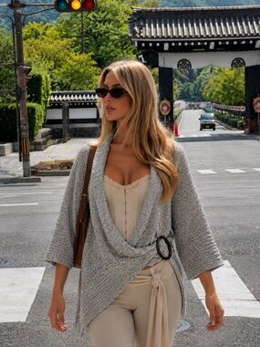Asymmetrical Knit Sweater 3/4 Sleeve Relaxed Fit Grey Size Large (C)